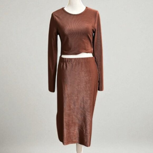 New Chocolate Women's Suit With Open Back And Lace - Picture 3 of 6